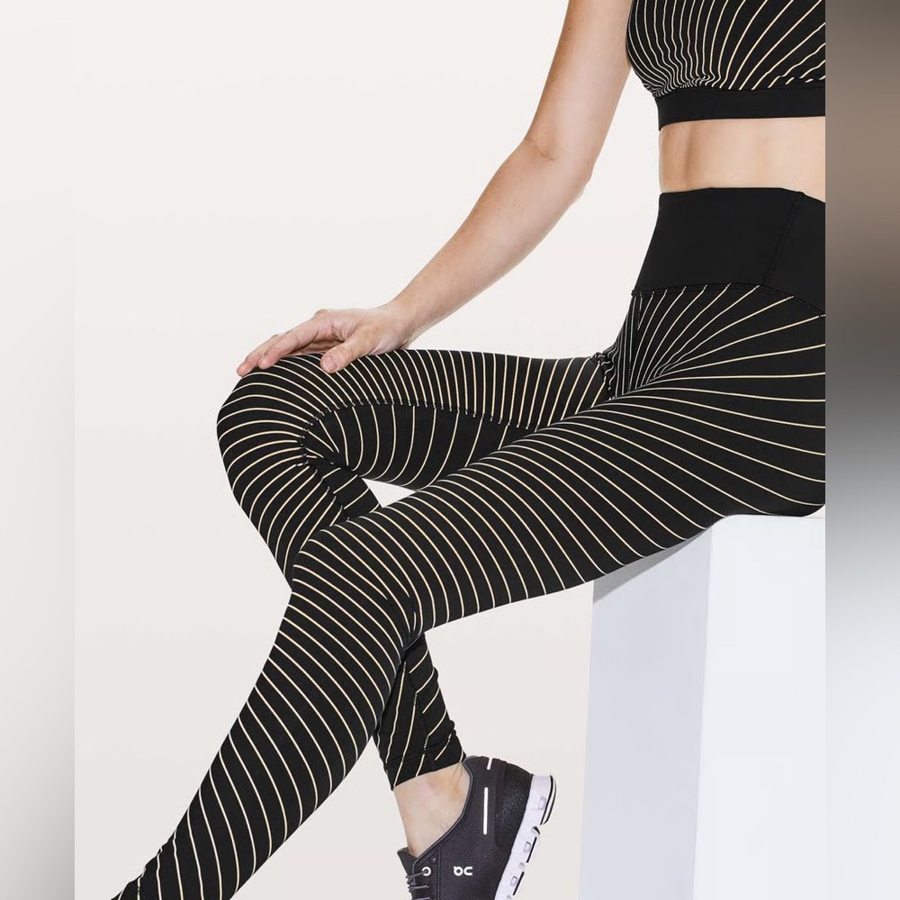 Lululemon Speed Wunder Tight *Reflective Black and Gold Striped Leggings